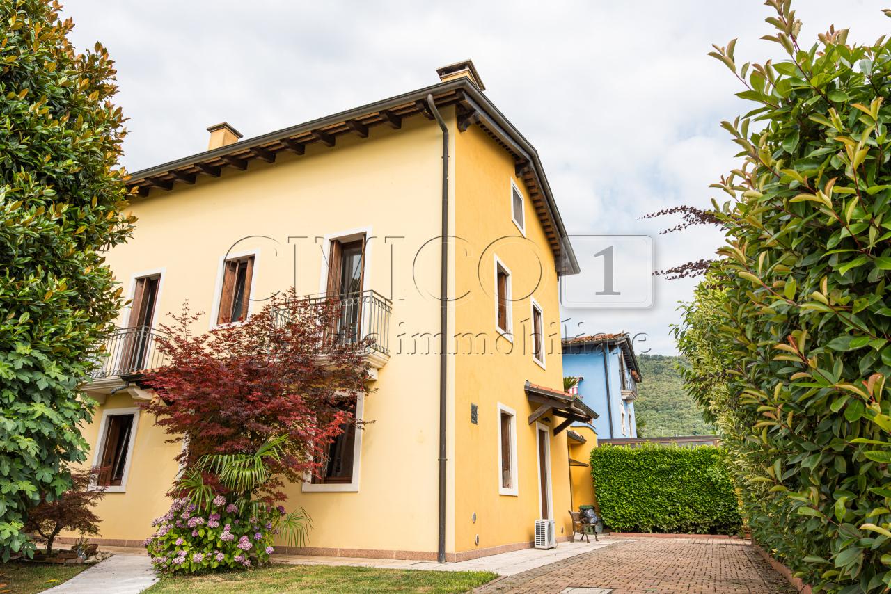 Vendita Eptavani, Castegnero foto