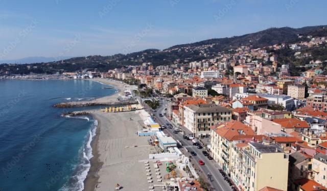 Nuda proprietà nuda proprietà, Varazze foto