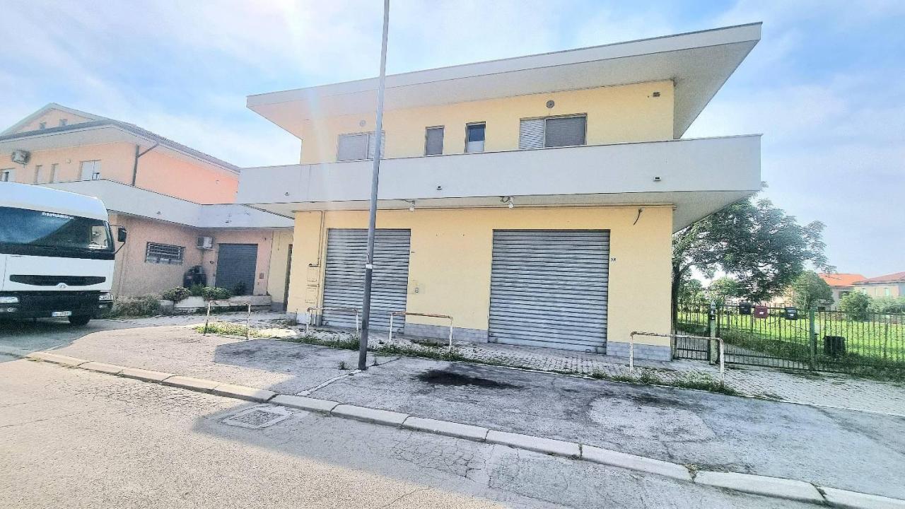 Vendita Magazzino, Pescara foto