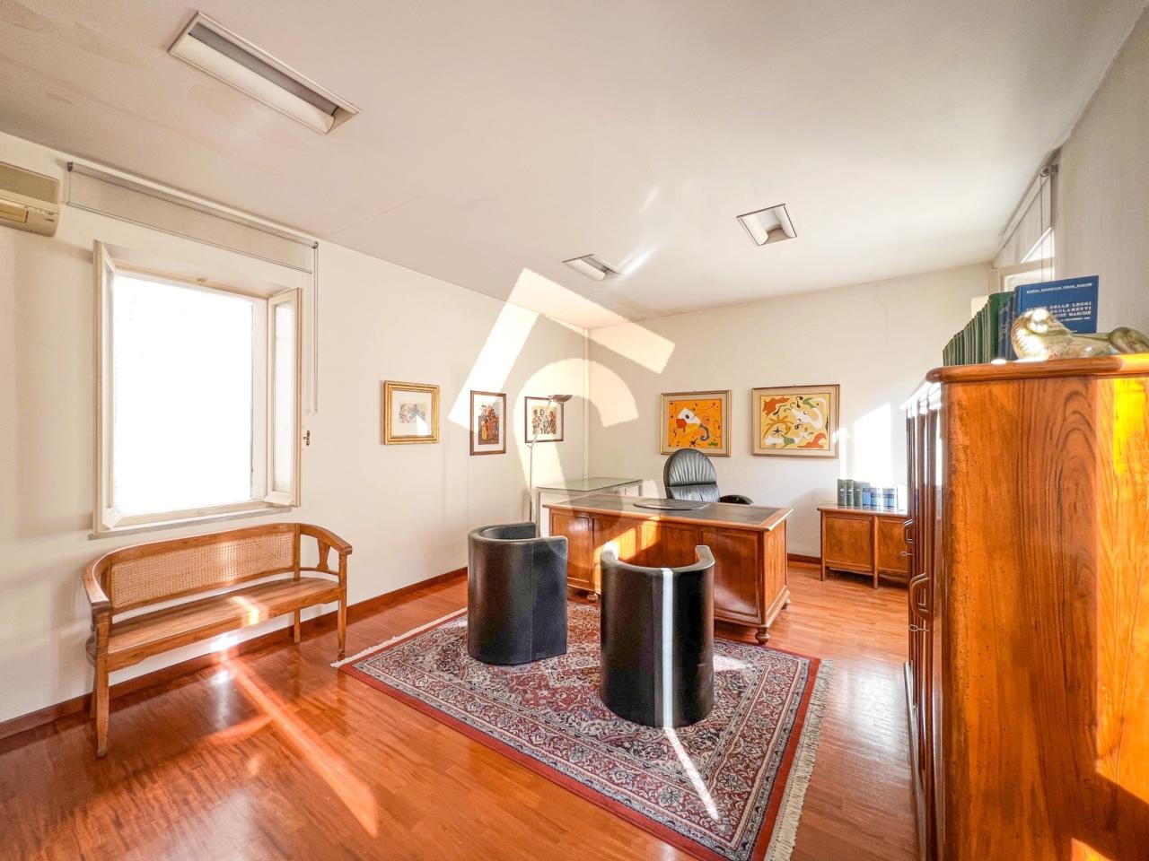 Vendita Quadrivani, Jesi Vendita Quadrivani, Jesi foto