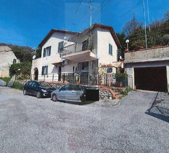 Vendita Multivani, Calice Ligure foto