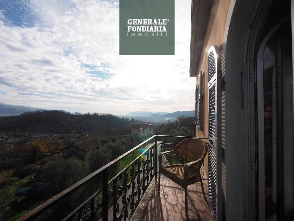 Vendita Villa, Bolano foto