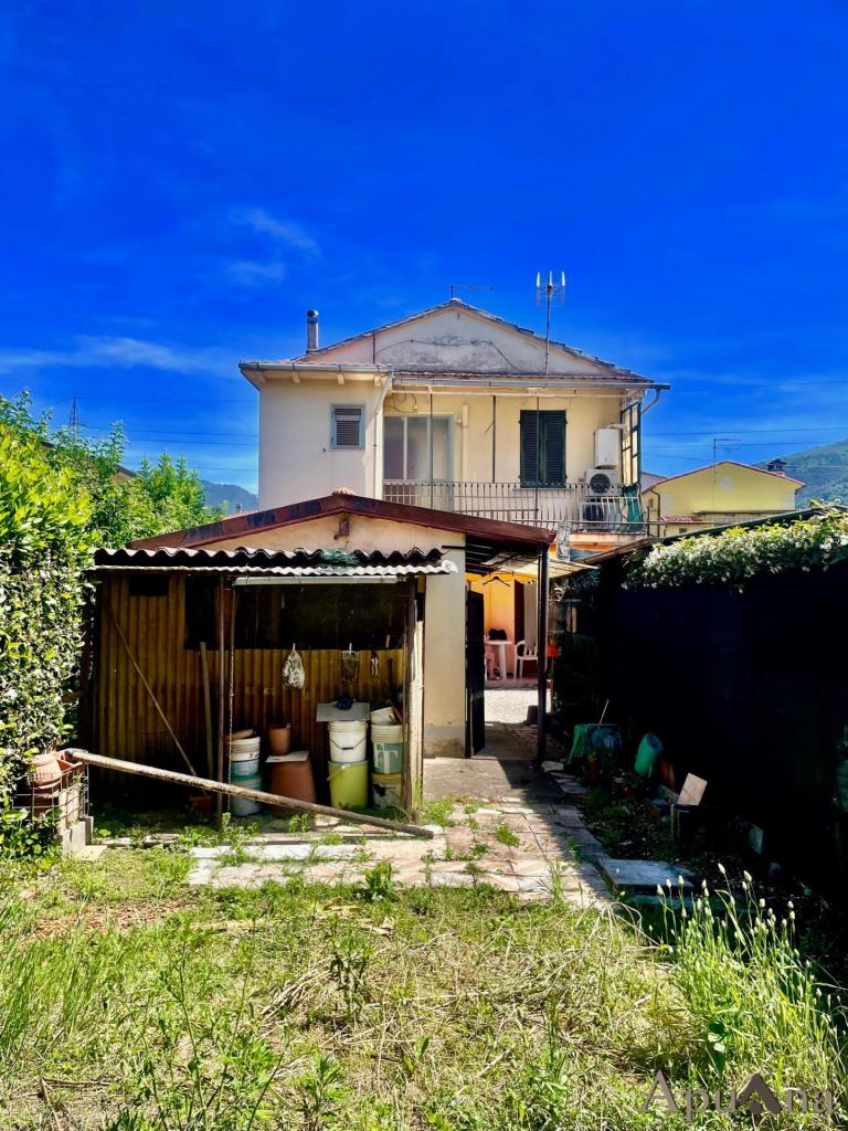 Vendita Casa indipendente, Massa foto