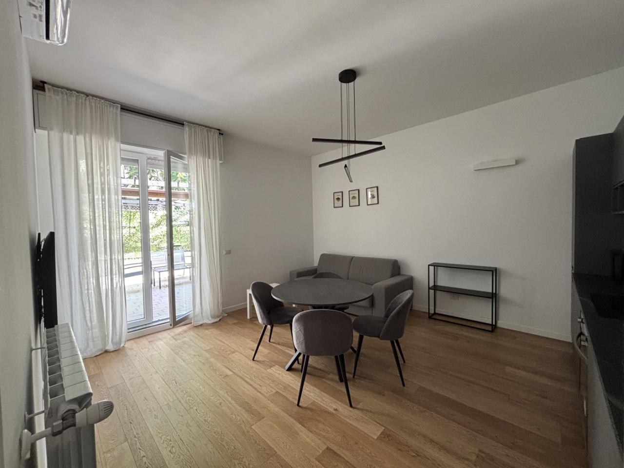 Affitto Appartamento, Milano foto