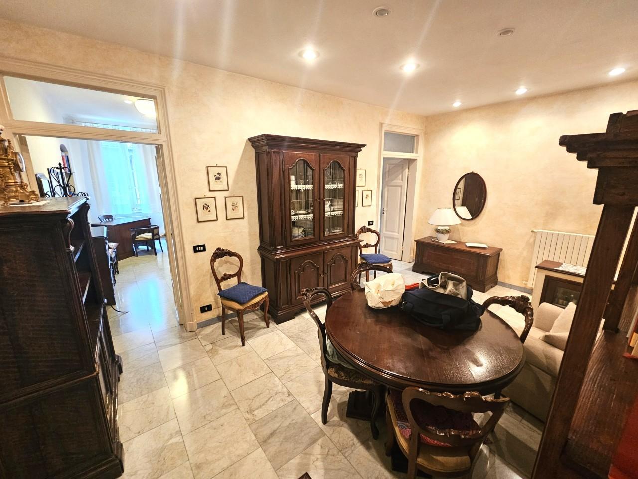 Vendita Pentavani, Sarzana Vendita Pentavani, Sarzana foto