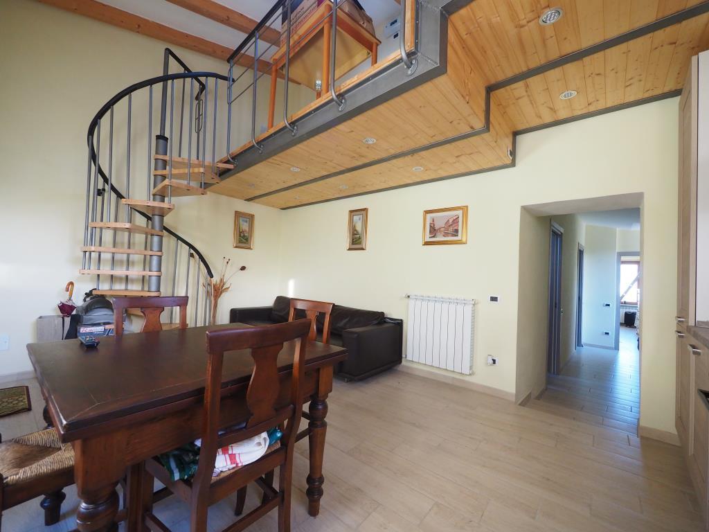 Vendita Appartamento, Follo foto