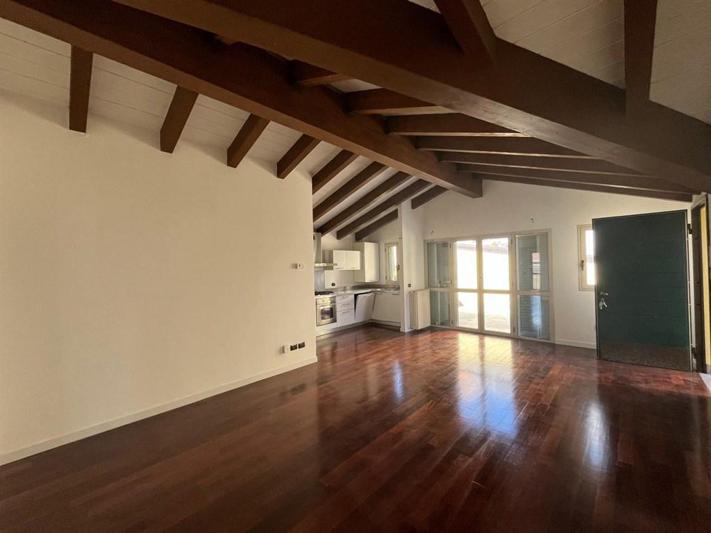Affitto Appartamento, Milano foto