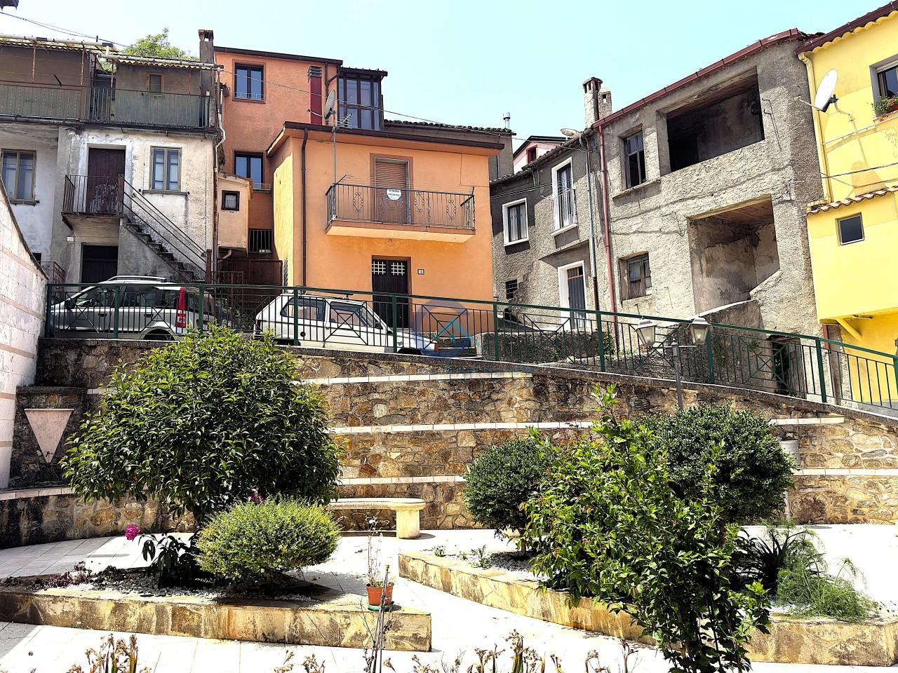 Vendita Quadrivani, Carlopoli foto