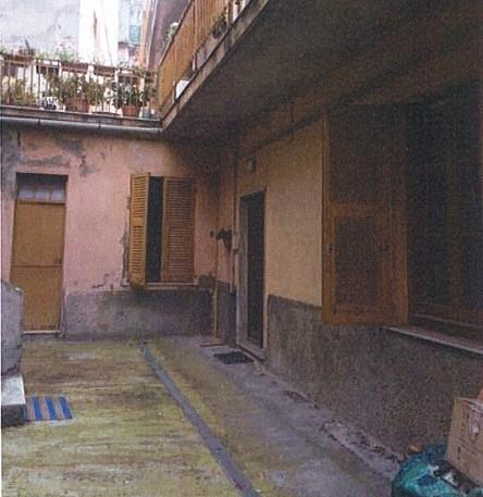 Vendita Esavani, Genova foto
