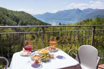 Vendita Esavani, Luino