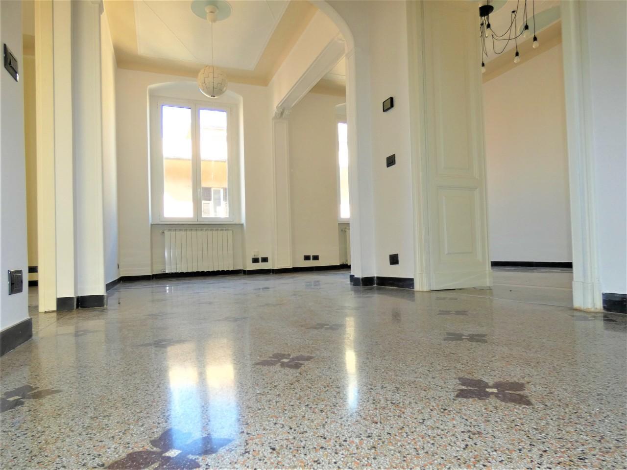 Affitto Esavani, Genova foto