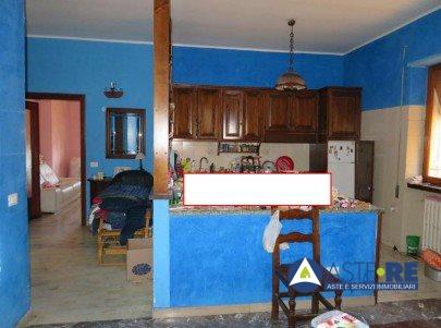 Vendita Quadrivani, Vetralla foto