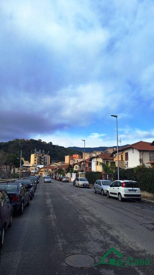 Vendita Bivani, Messina foto
