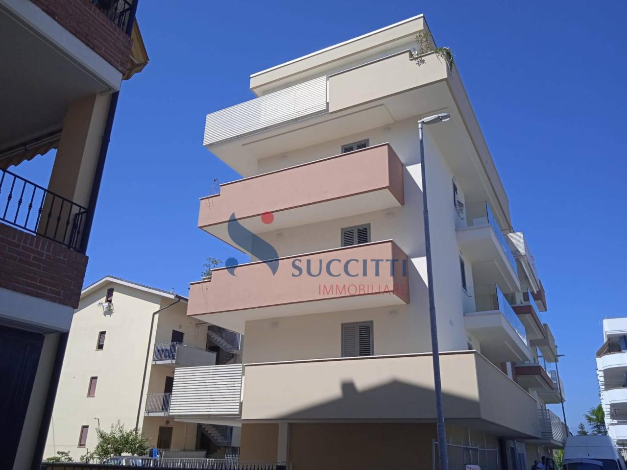 Vendita Appartamento, Alba Adriatica foto