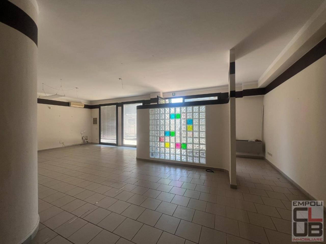 Affitto Negozio, Empoli foto