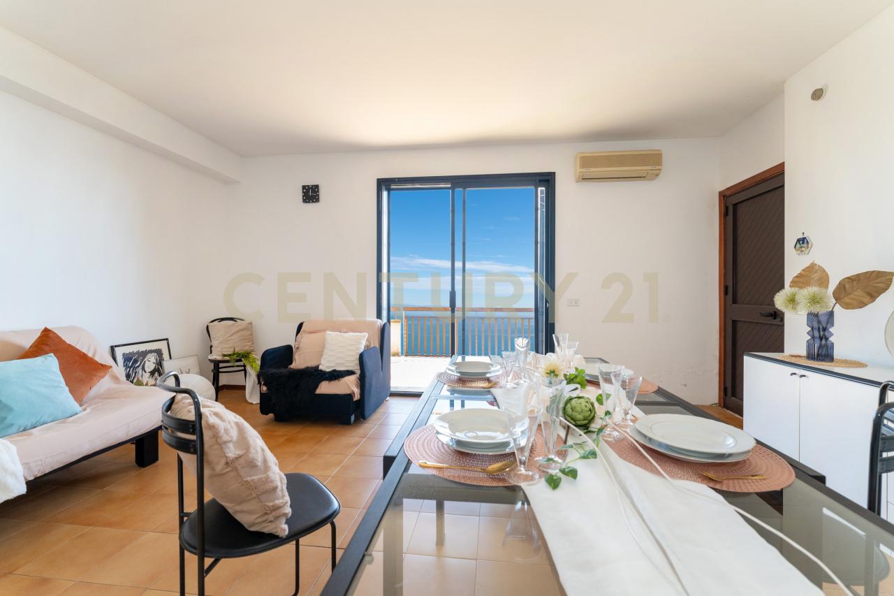 Vendita Trivani, Taormina foto