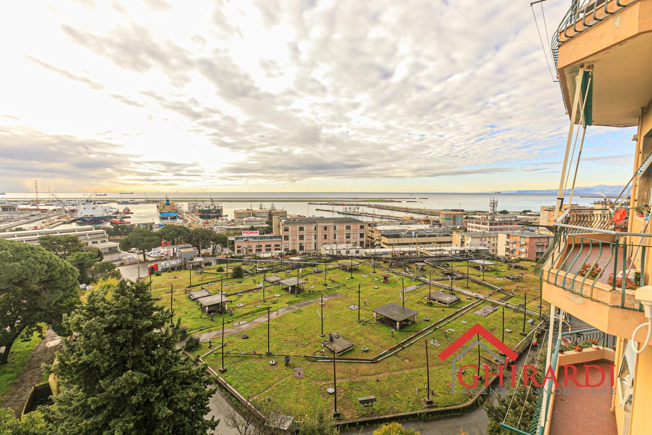 Vendita Esavani, Genova foto