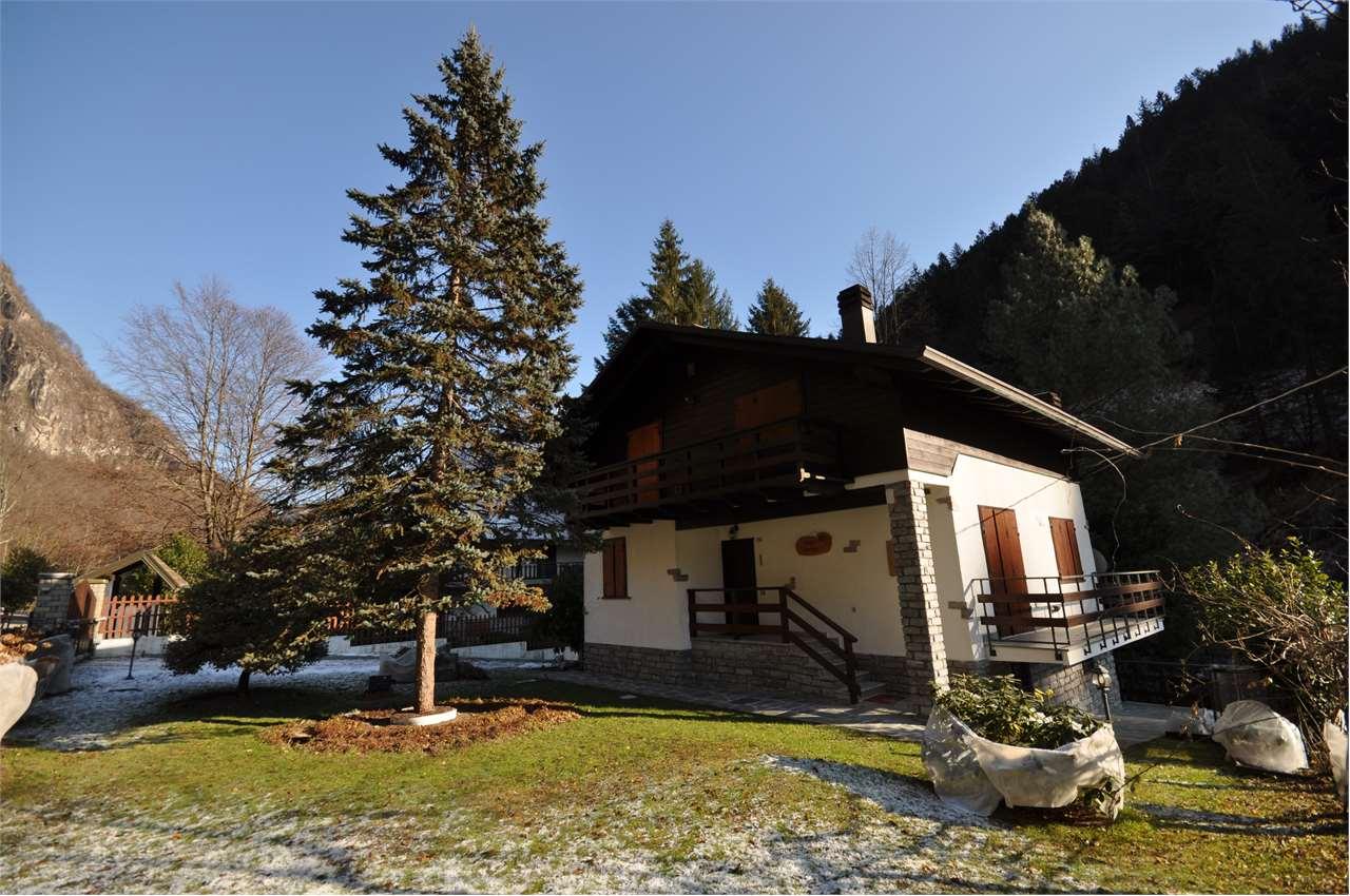 Vendita vendita, Vanzone con San Carlo Vendita vendita, Vanzone con San Carlo foto