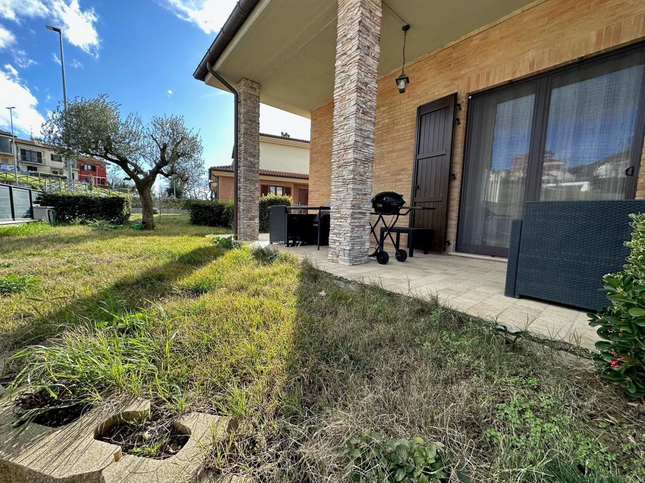 Sale Homes, Cupramontana foto
