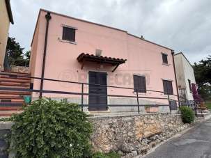 Vendita Pentavani, Finale Ligure