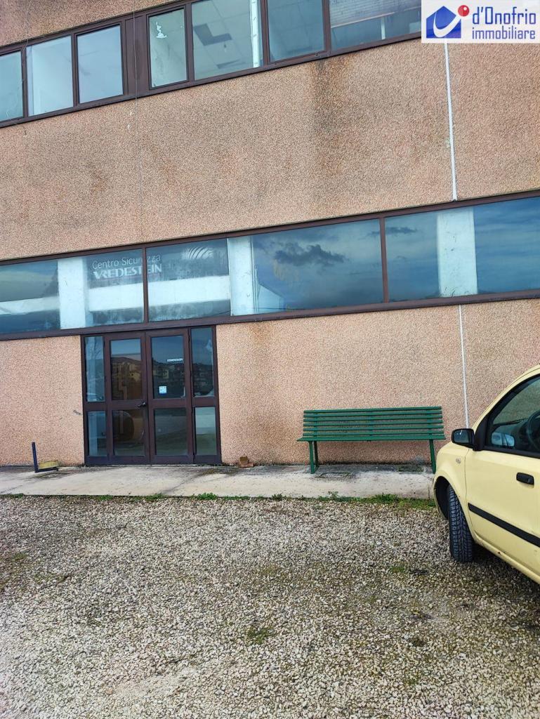 Vendita Immobile Commerciale, Vinchiaturo foto