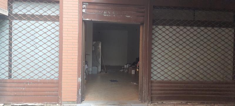 Affitto Magazzino, Perugia foto