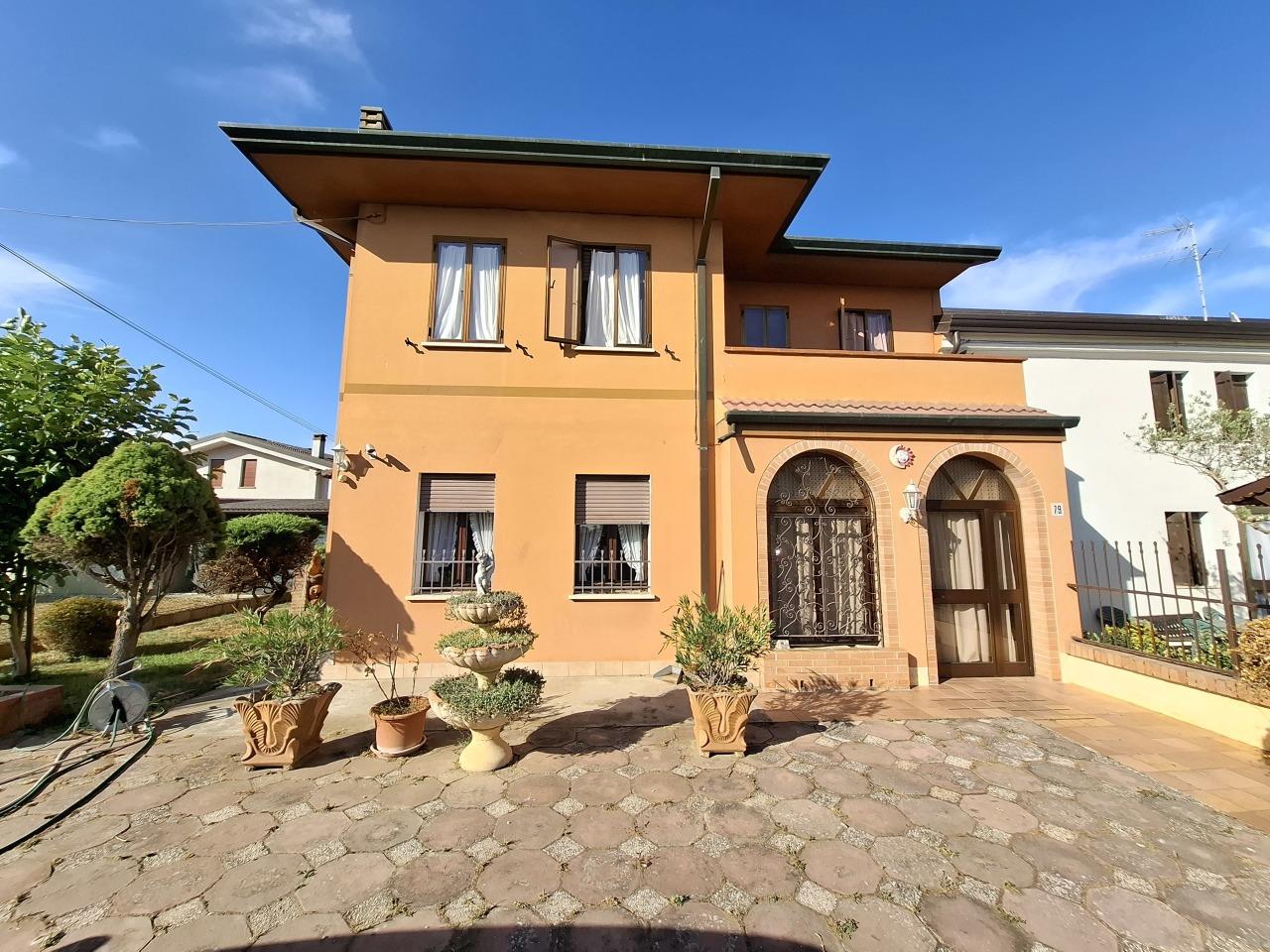 Vendita Eptavani, Rovigo foto