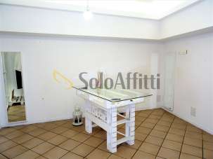 Affitto 1 vetrina, Senigallia Affitto 1 vetrina, Senigallia