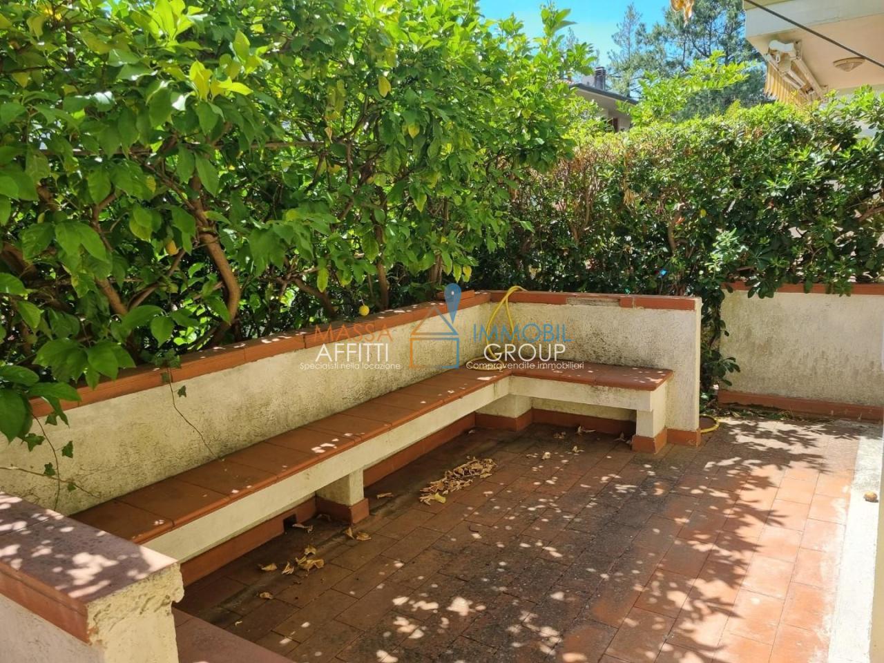 Vendita Pentavani, Massa foto