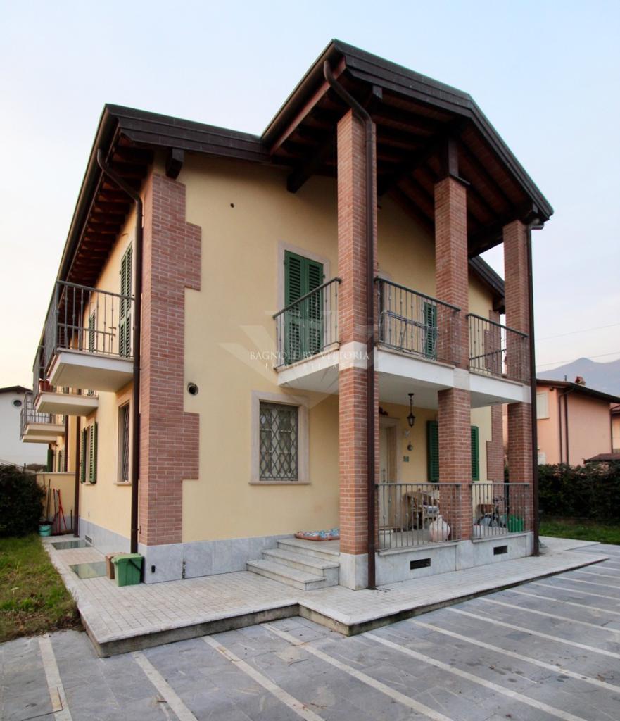 Vendita Multivani, Pietrasanta foto