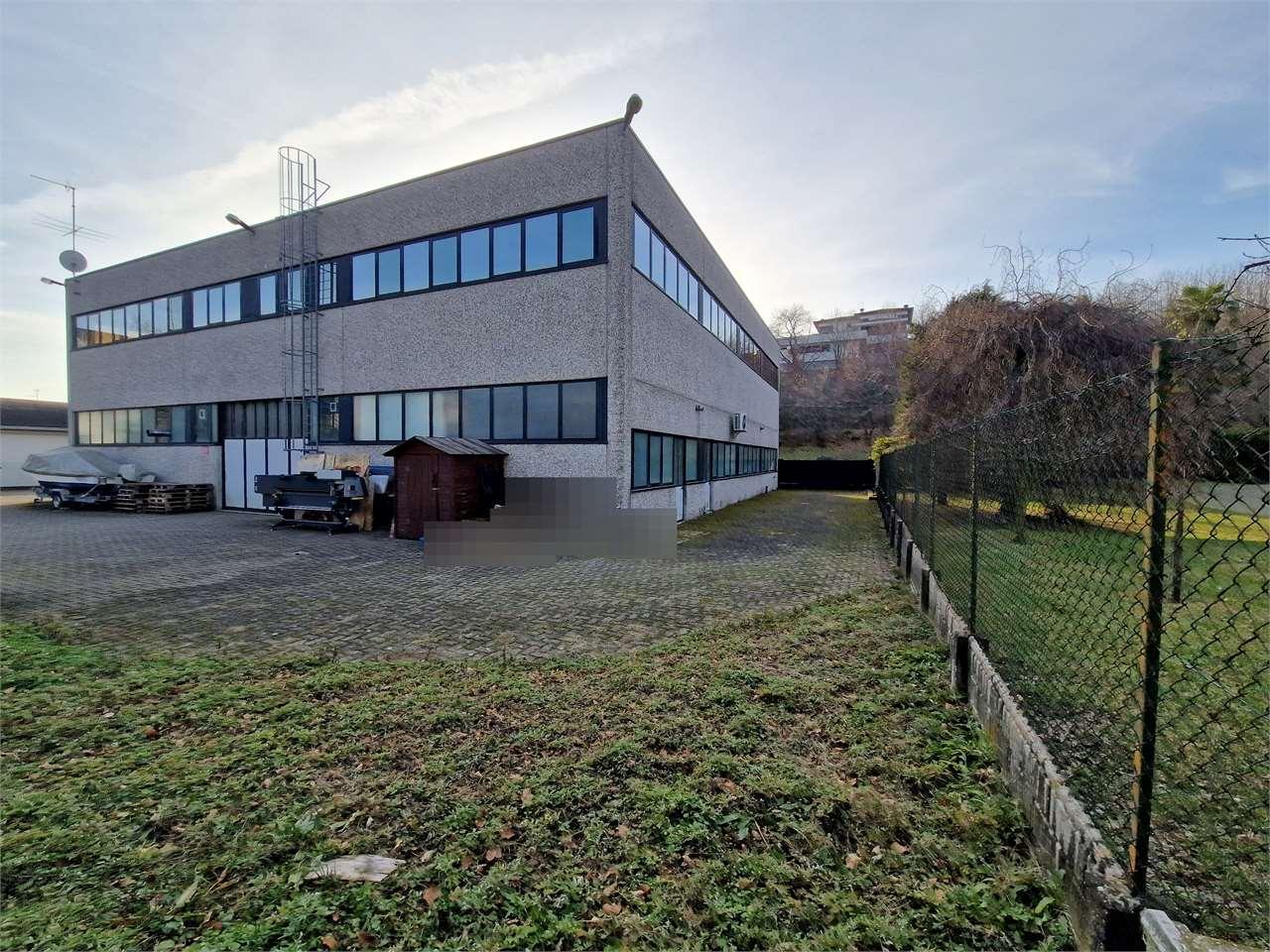 Affitto affitto, Faloppio foto