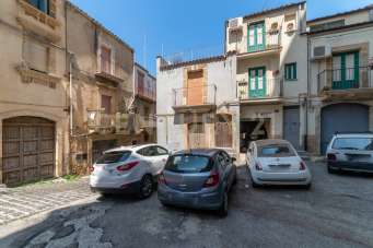 Vendita Quadrivani, Caltagirone