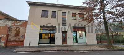 Affitto 1 vetrina, Saronno