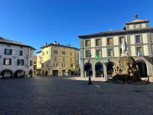 Vendita Bivani, Iseo