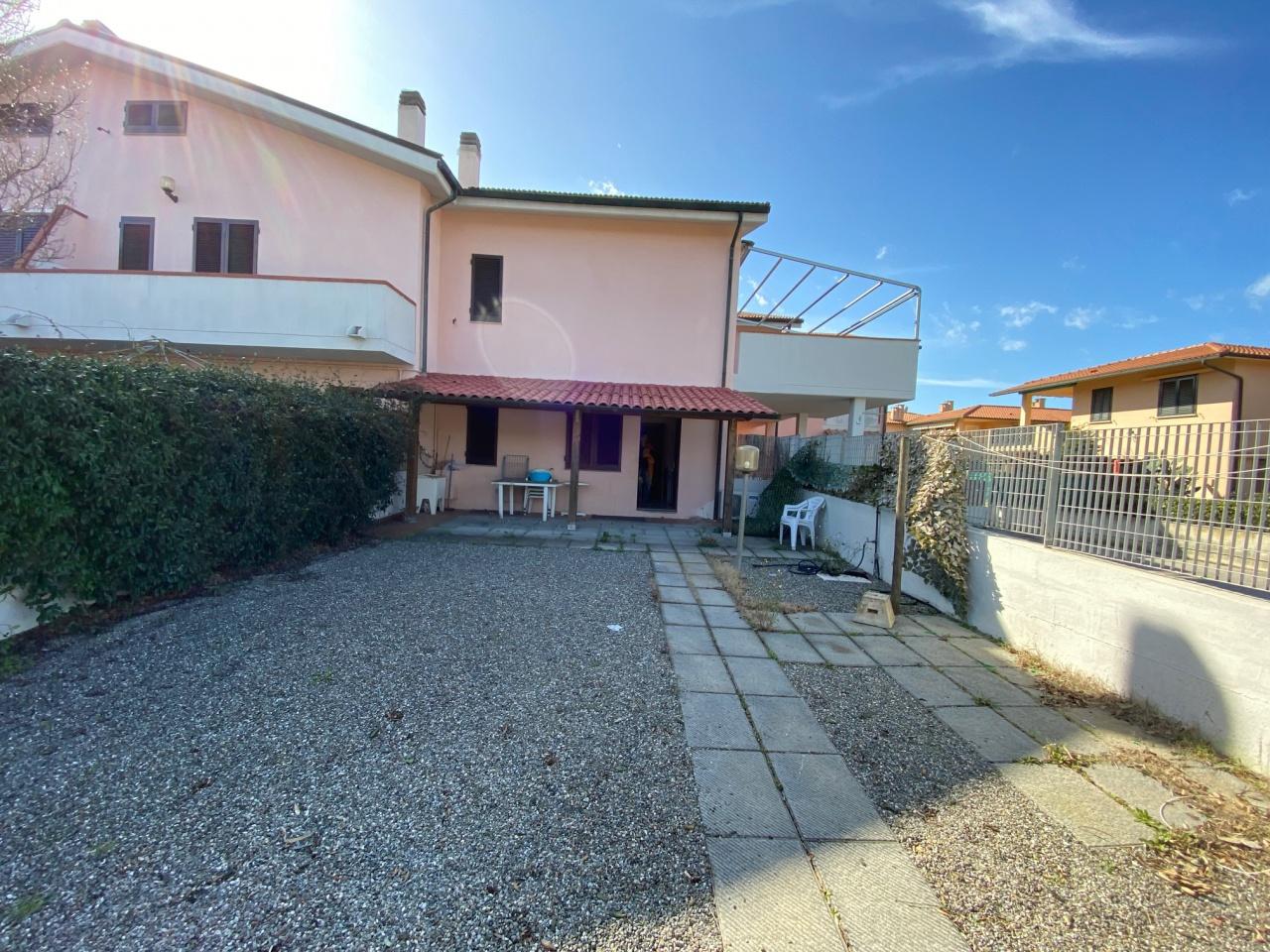 Affitto Quadrivani, Follonica Affitto Quadrivani, Follonica foto