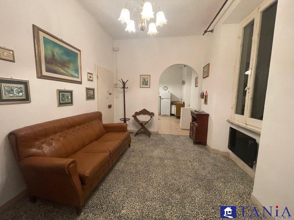 Vendita Quadrivani, Carrara foto