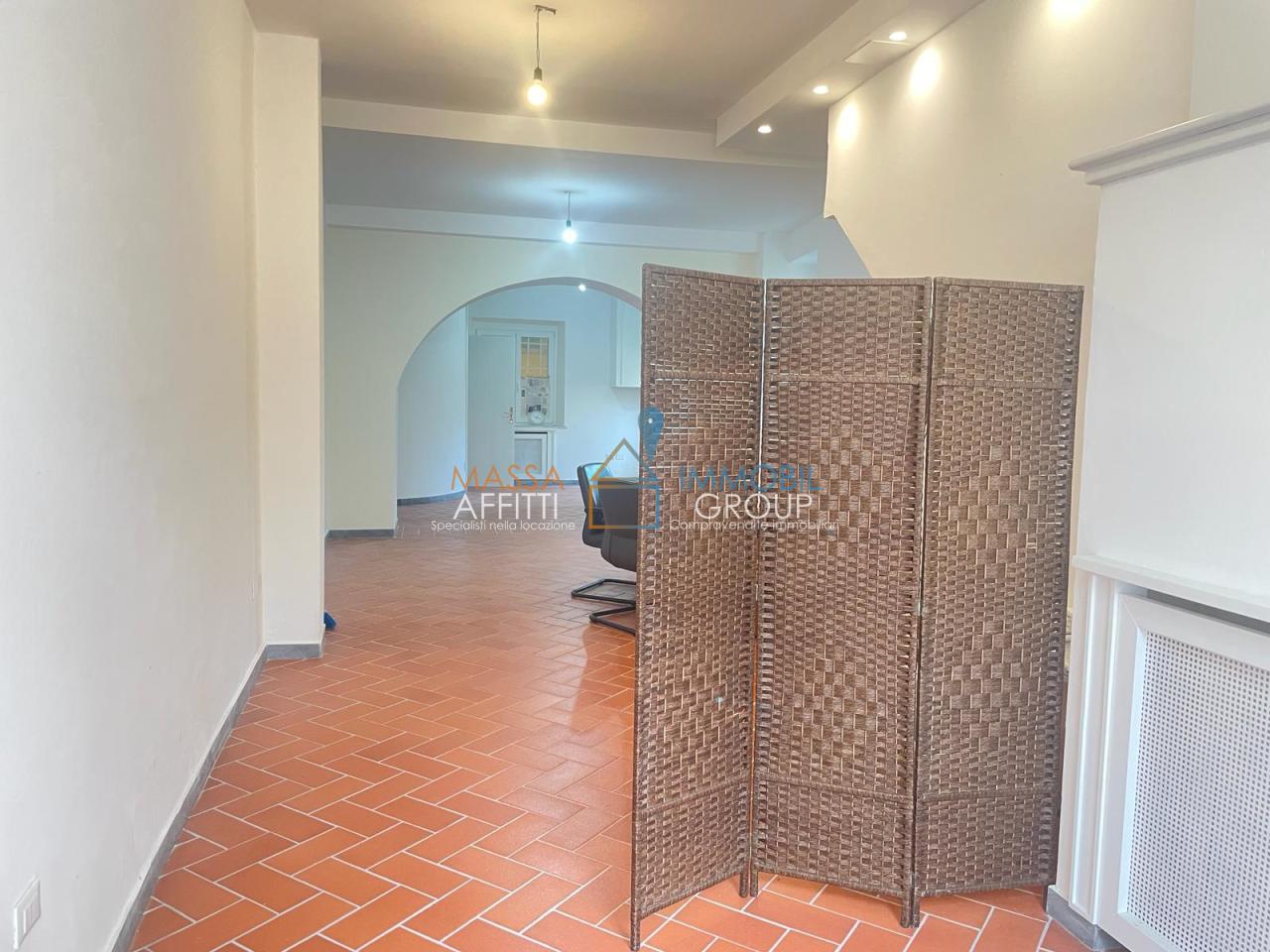 Affitto Monovano, Massa foto