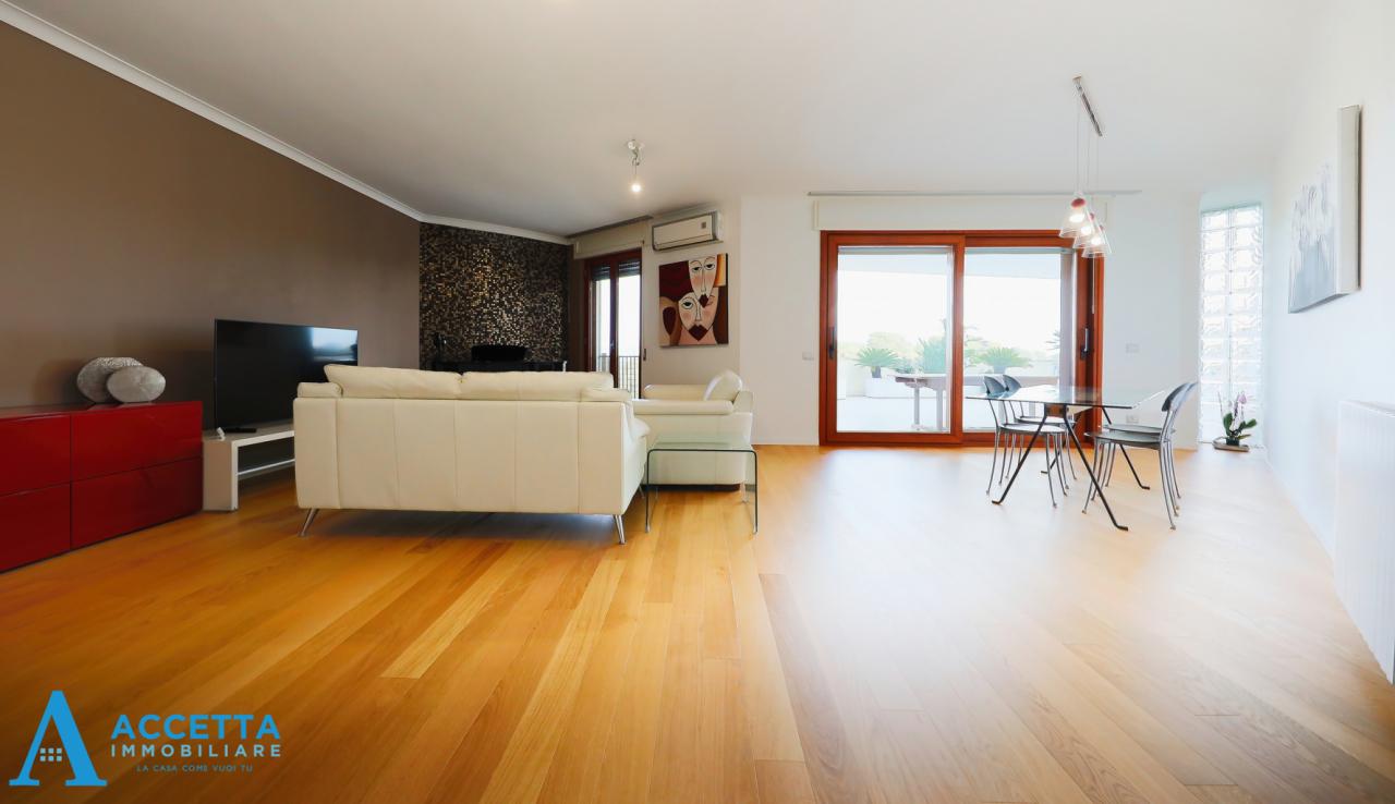 Vendita Pentavani, Taranto Vendita Pentavani, Taranto foto