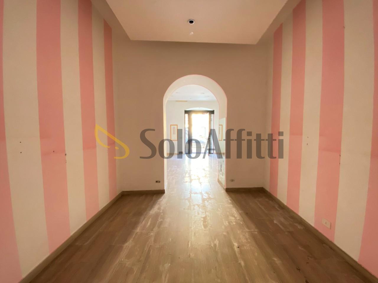 Affitto 1 vetrina, Catanzaro foto