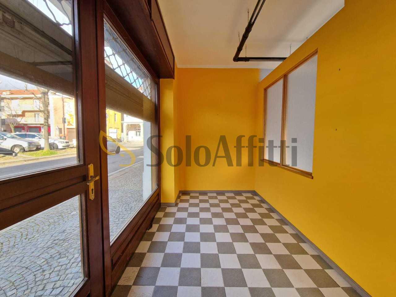 Affitto 1 vetrina, Mathi foto