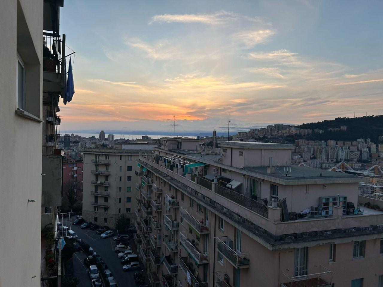 Vendita Esavani, Genova foto