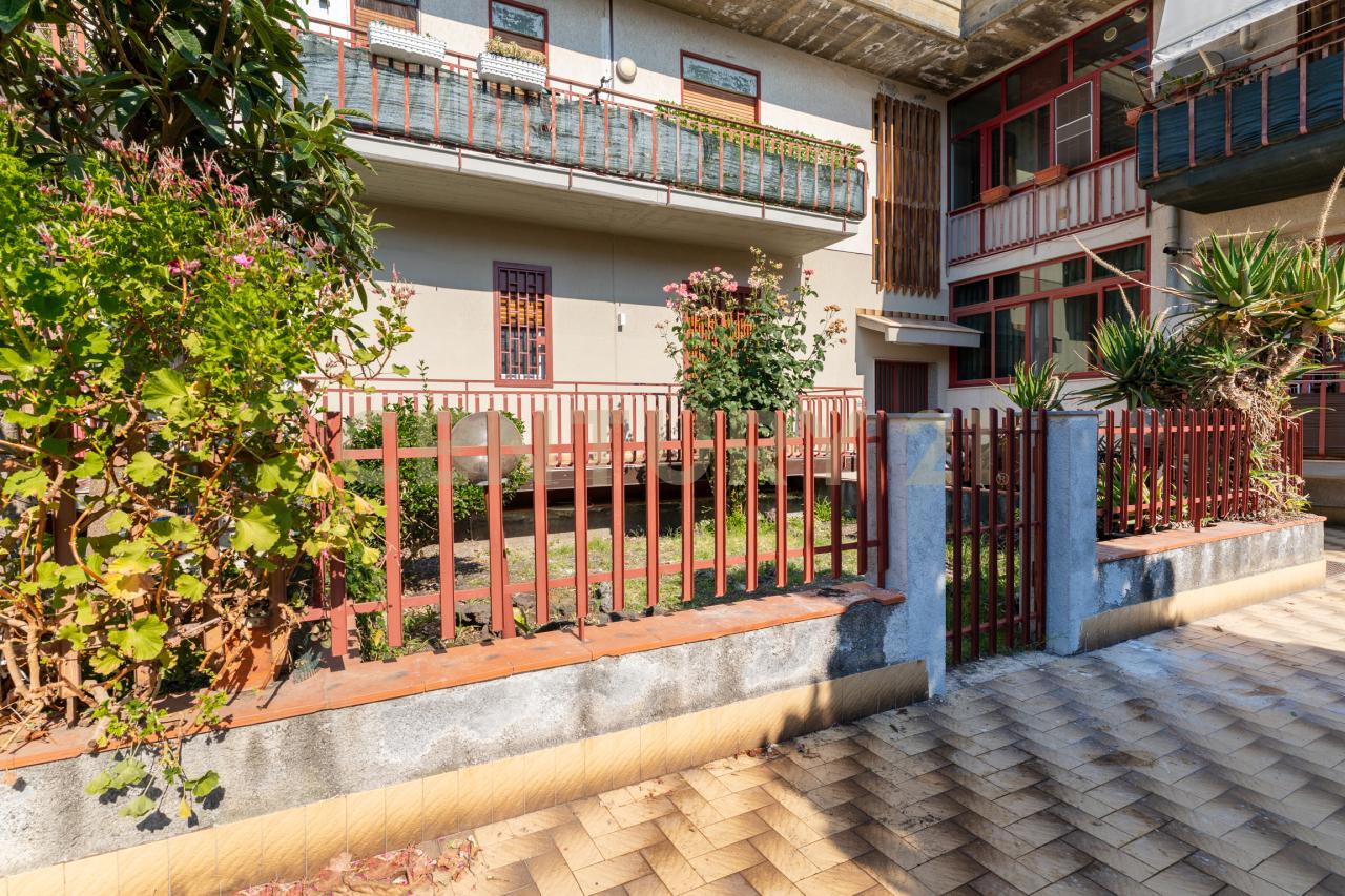 Vendita Quadrivani, Pedara Vendita Quadrivani, Pedara foto