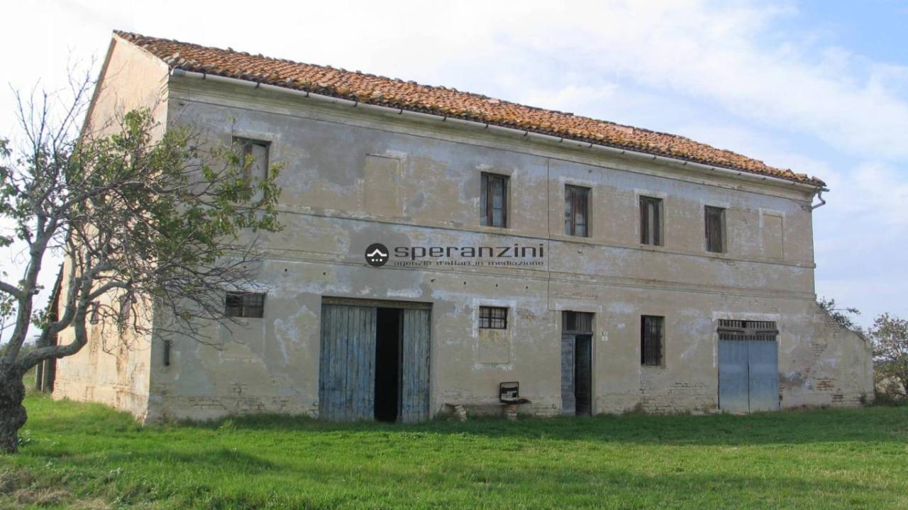 Vendita Quadrivani, San Costanzo foto