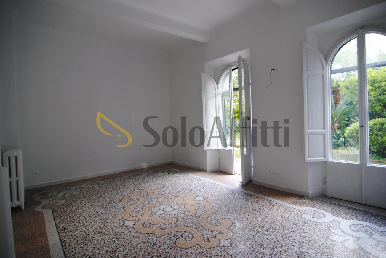 Affitto Multivani, Livorno foto