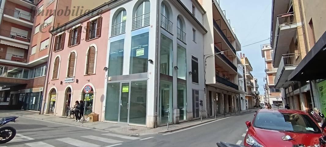 Affitto Locale commerciale, San Benedetto del Tronto foto