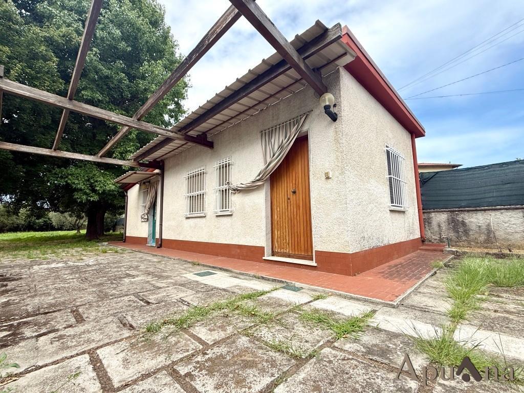 Vendita Casa indipendente, Massa foto
