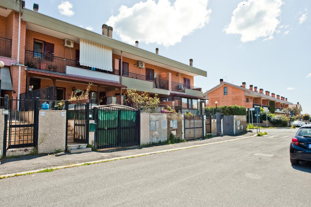 Vendita Eptavani, Roma foto