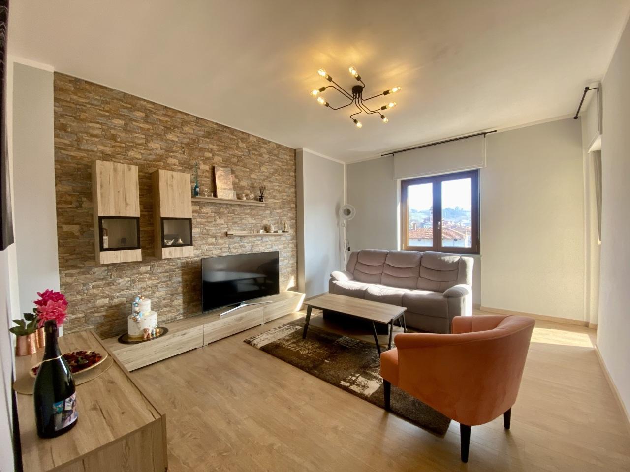 Vendita Esavani, Dogliani Vendita Esavani, Dogliani foto