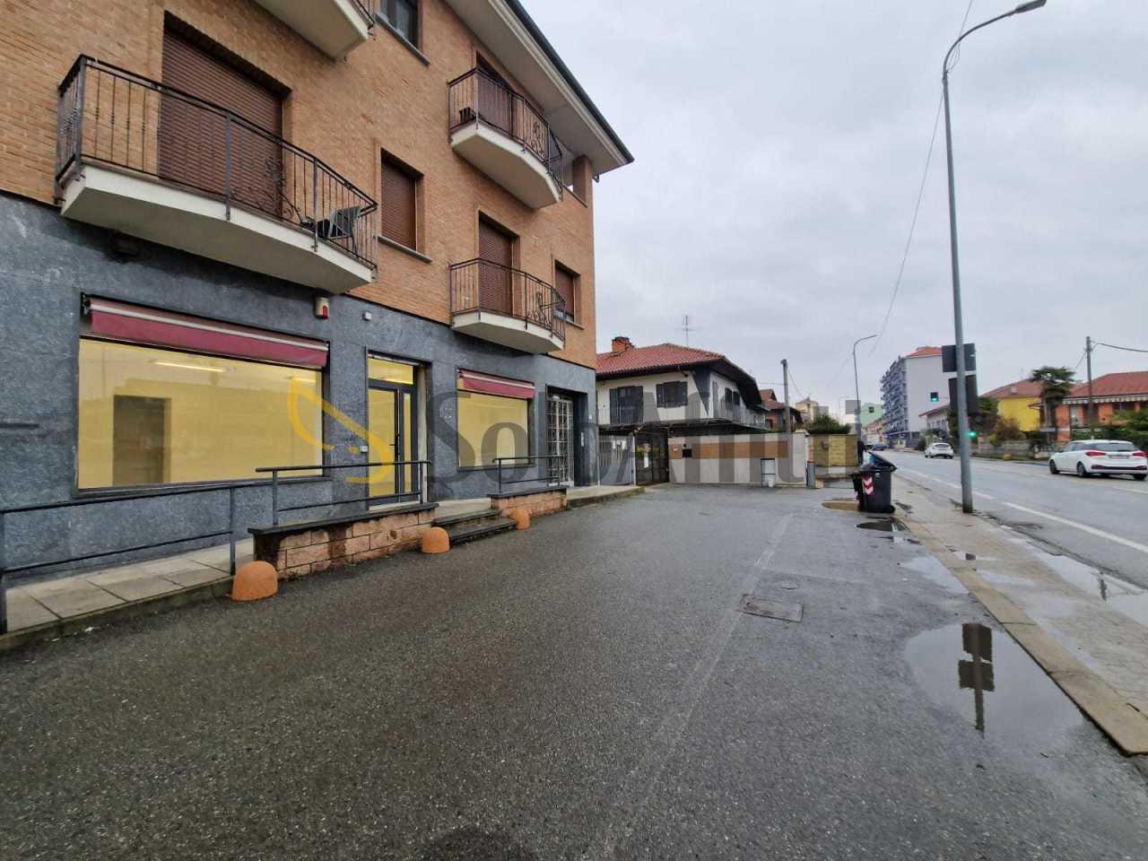 Affitto 2 vetrine, Mappano foto