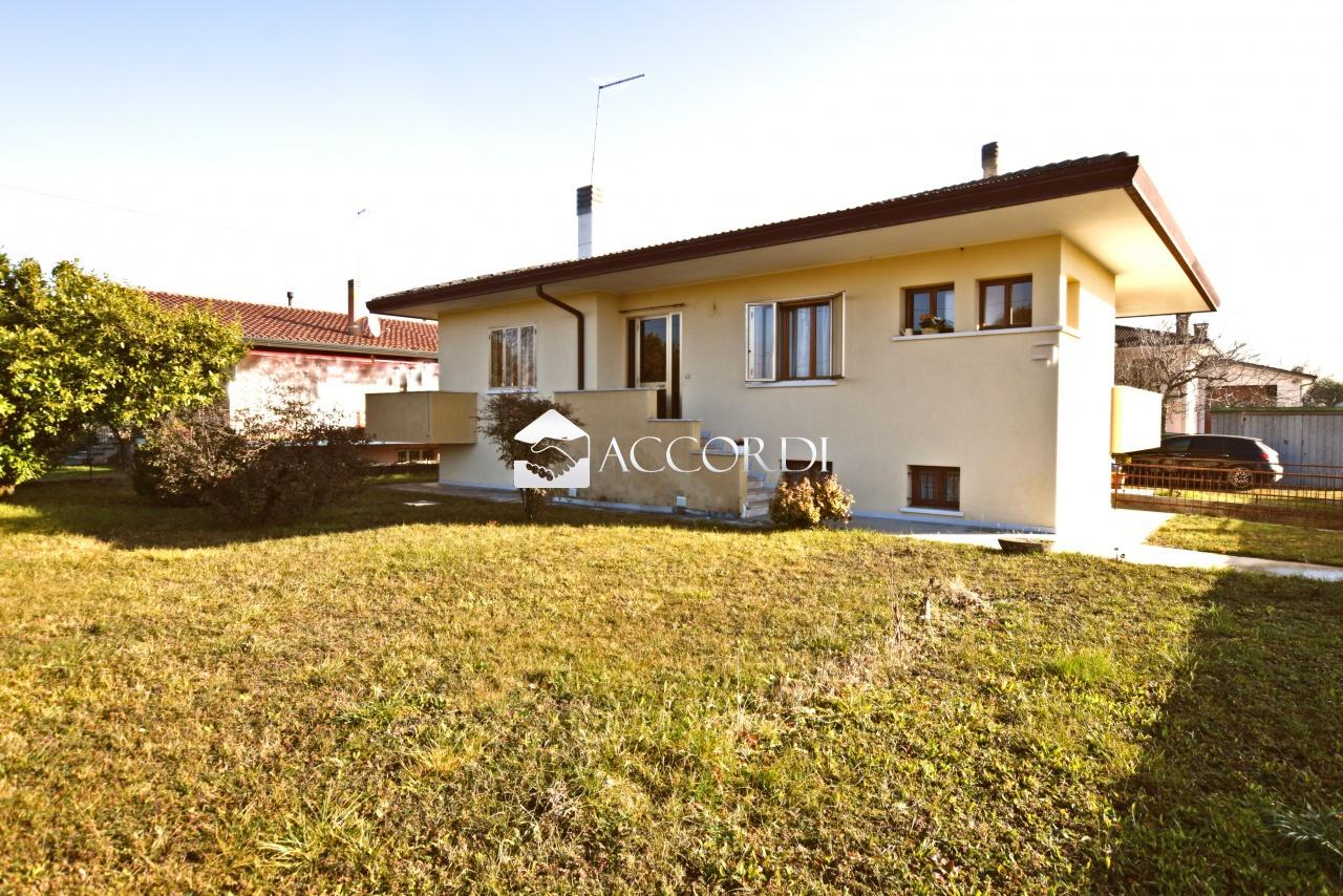 Vendita Multivani, Arcade Vendita Multivani, Arcade foto